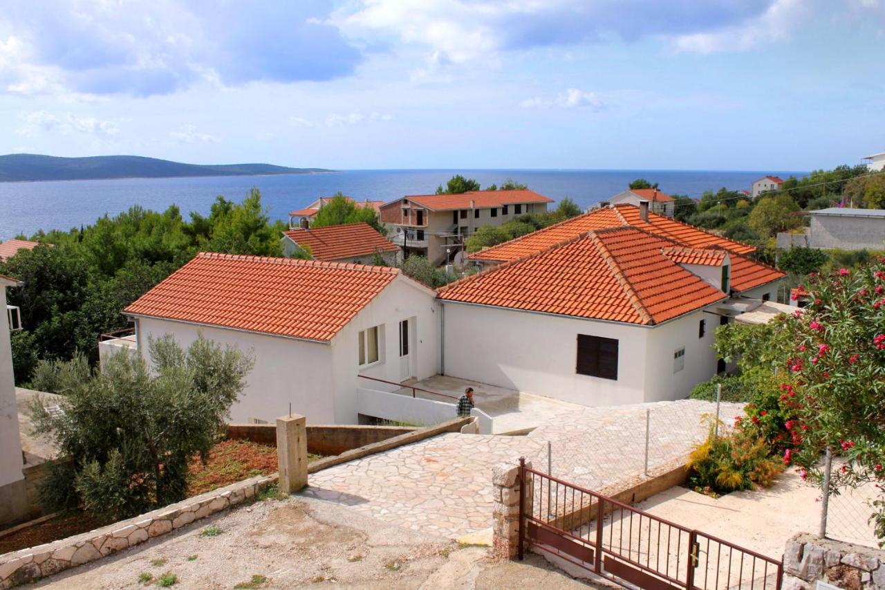 Apartments And Rooms With Parking Space Zavala, Hvar - 128 Jelsa  Ngoại thất bức ảnh