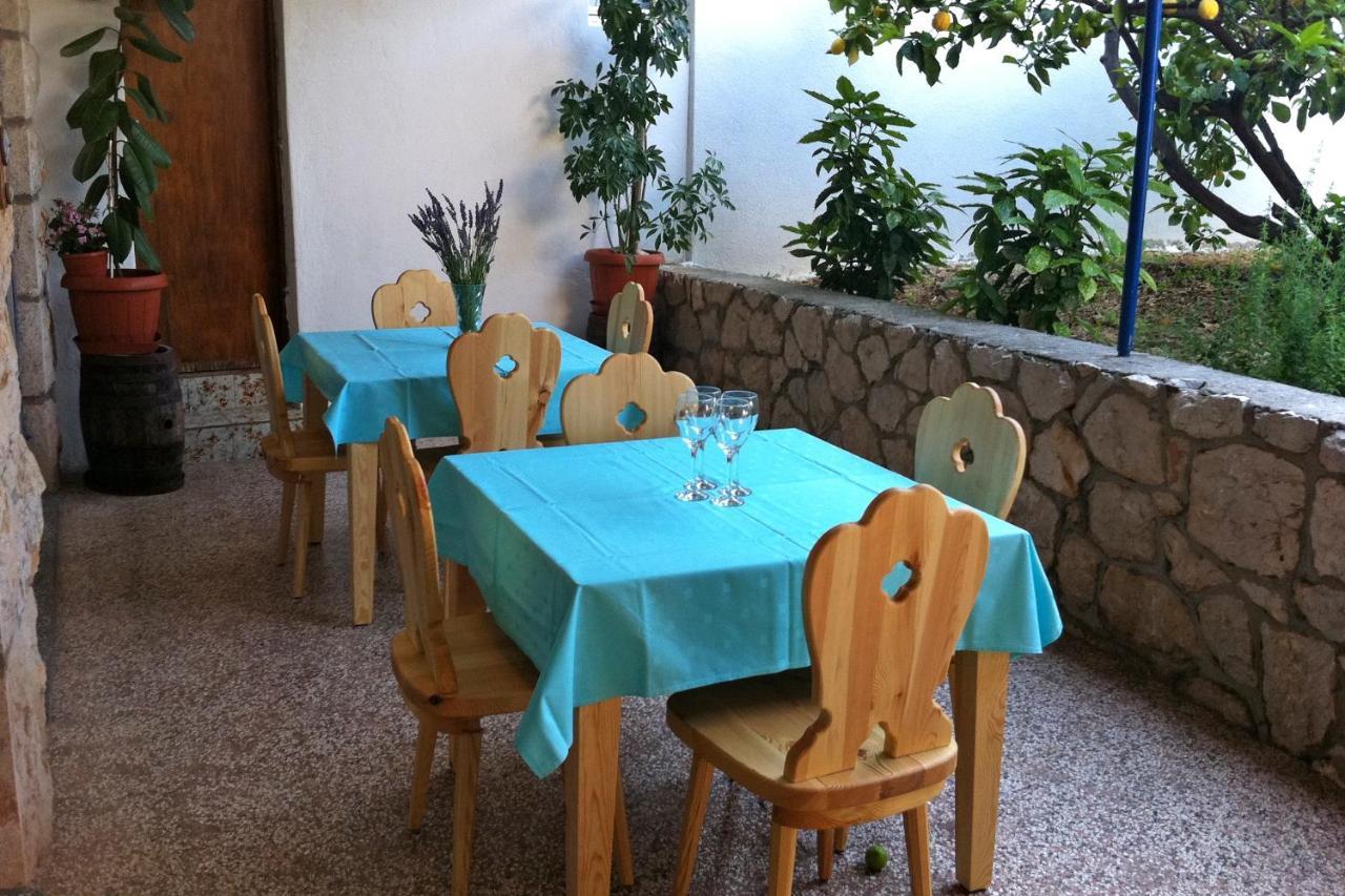 Apartments And Rooms With Parking Space Zavala, Hvar - 128 Jelsa  Ngoại thất bức ảnh