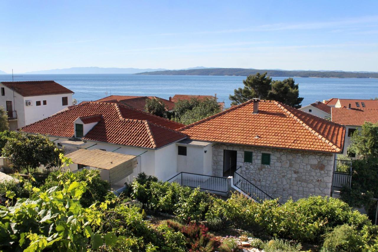 Apartments And Rooms With Parking Space Zavala, Hvar - 128 Jelsa  Ngoại thất bức ảnh