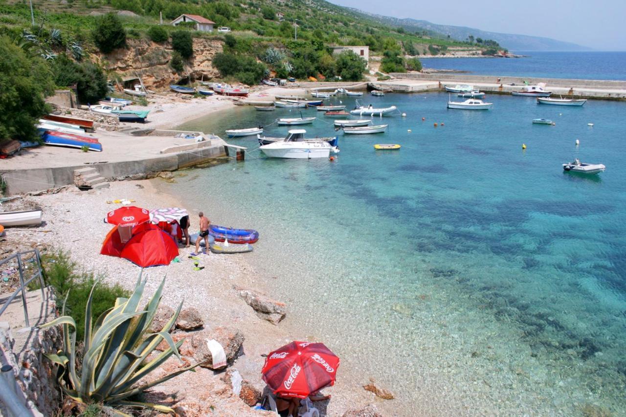 Apartments And Rooms With Parking Space Zavala, Hvar - 128 Jelsa  Ngoại thất bức ảnh
