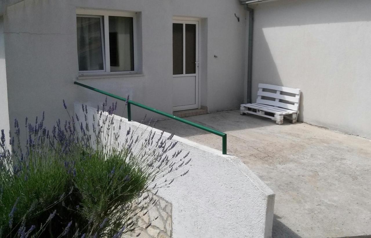Apartments And Rooms With Parking Space Zavala, Hvar - 128 Jelsa  Ngoại thất bức ảnh