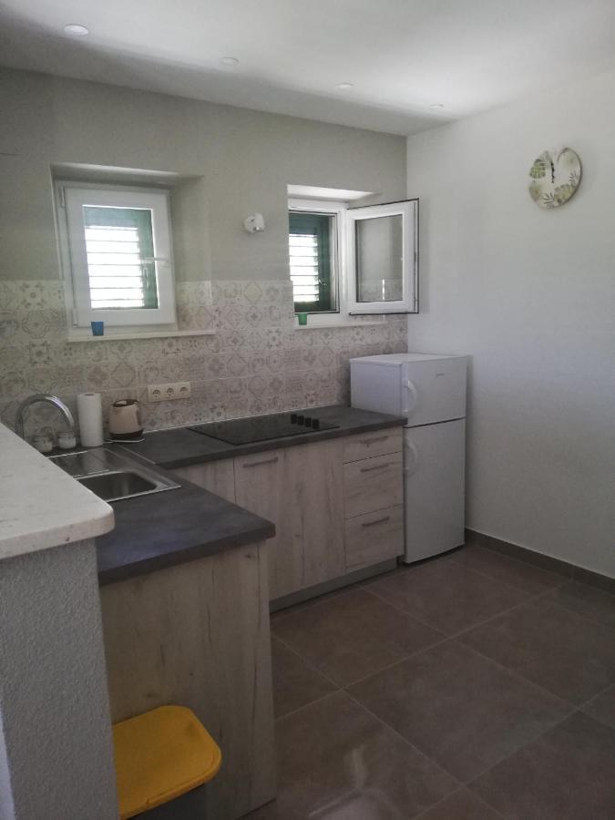 Apartments And Rooms With Parking Space Zavala, Hvar - 128 Jelsa  Ngoại thất bức ảnh