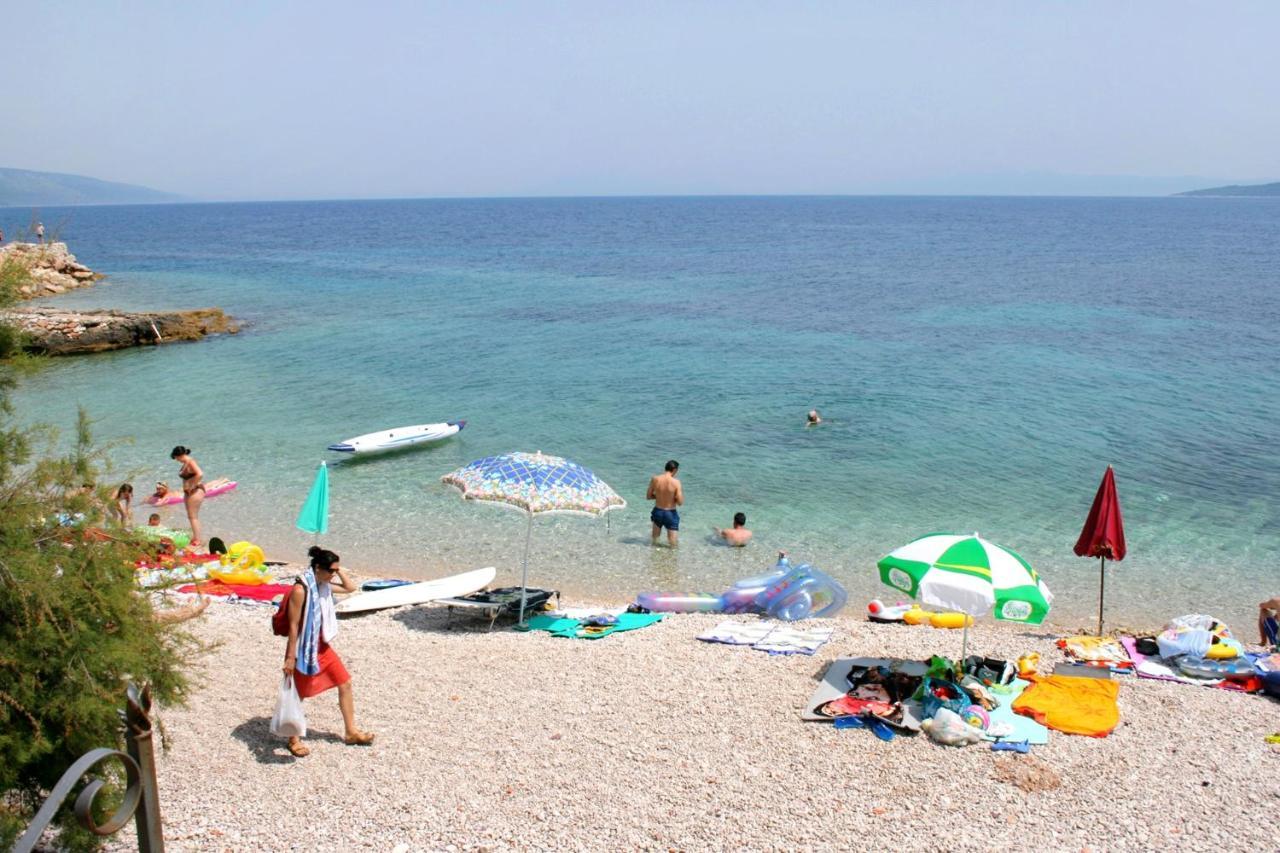 Apartments And Rooms With Parking Space Zavala, Hvar - 128 Jelsa  Ngoại thất bức ảnh